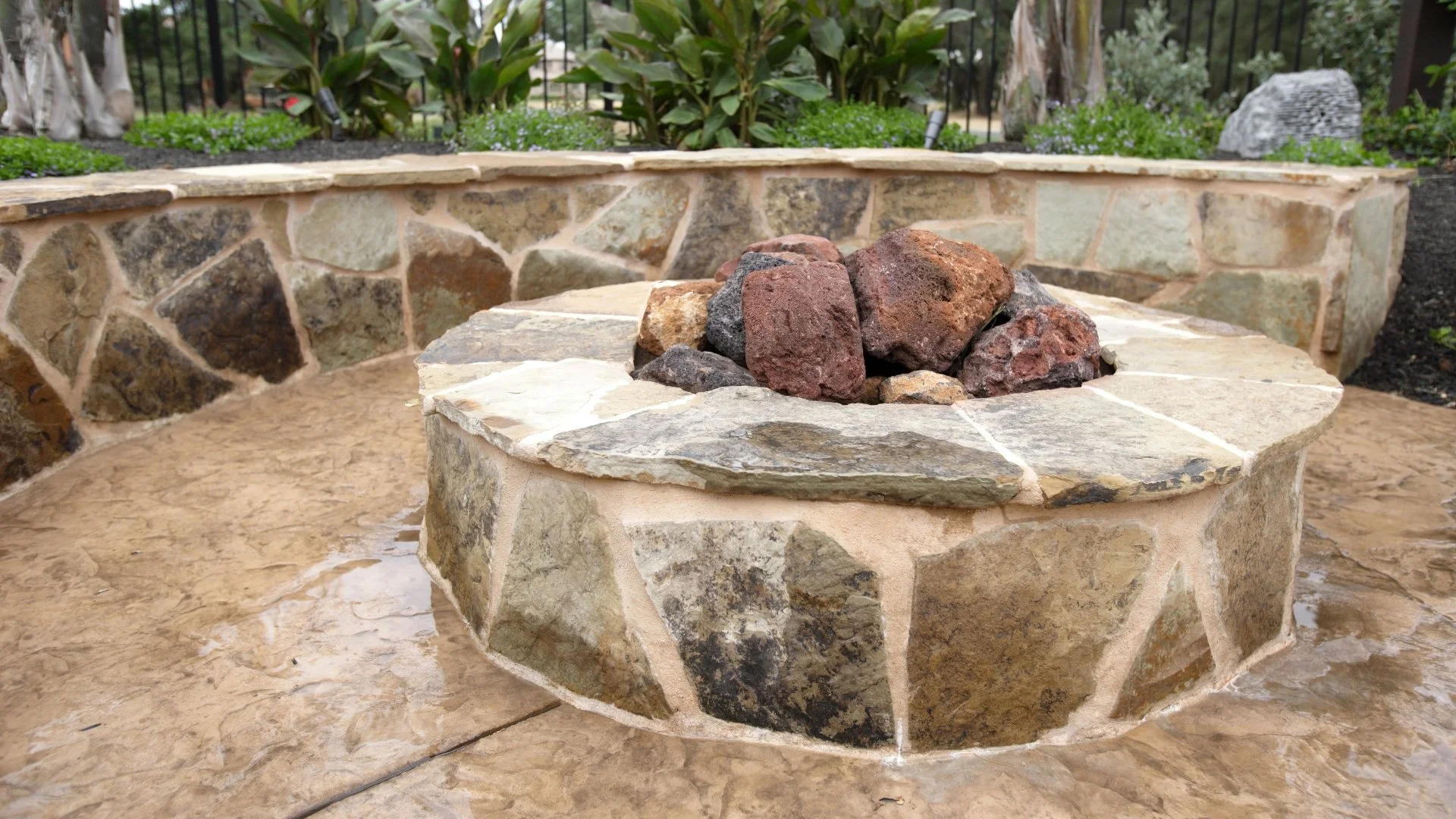 Why a Fire Pit Is a Smart Addition to Your Outdoor Space