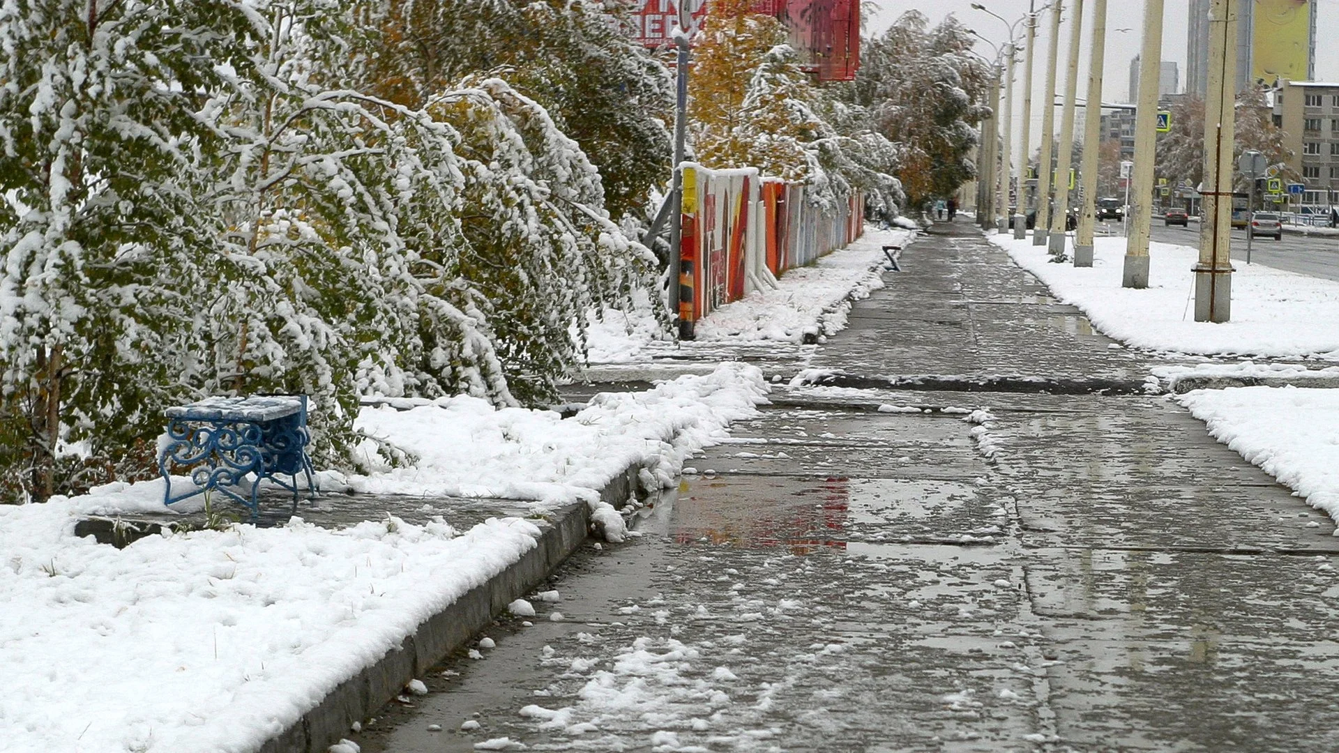 Should You Hire Pros to Remove Snow From Your Commercial Property?